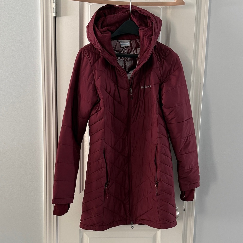 Columbia Women's maroon omni heat Jacket